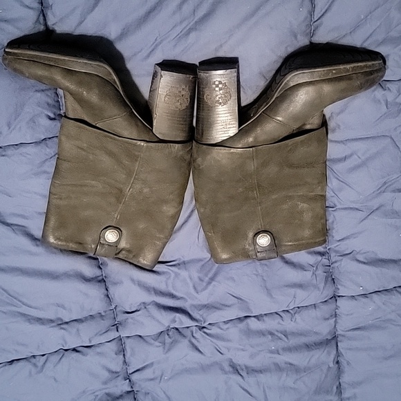 Womans size 8.5 Vince camuto boots - Picture 2 of 4
